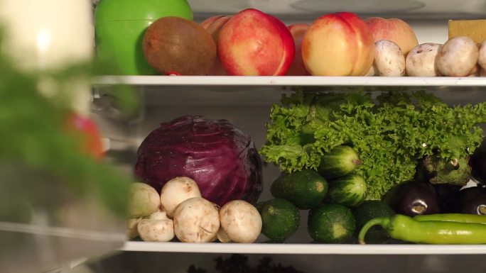冰箱里的蔬菜新鲜果蔬保鲜冷藏蔬菜青菜做饭