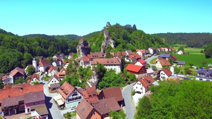 小镇航拍欧洲红屋顶小镇航拍