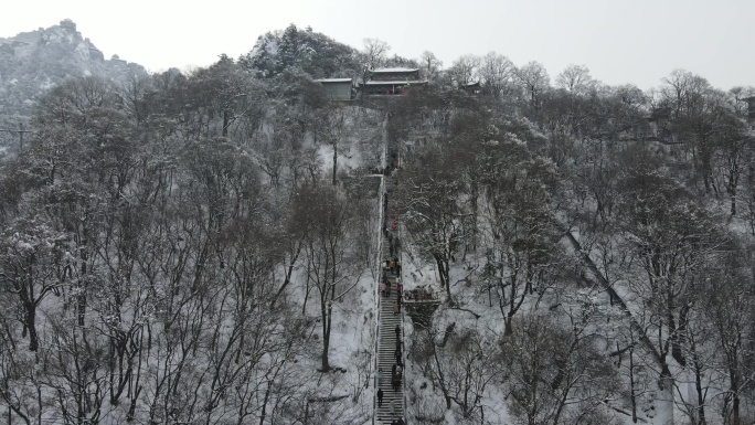 4K60帧航拍河南洛阳老君山旅游宣传雪景