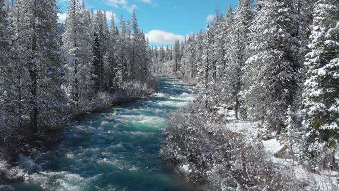 冬日里的河流