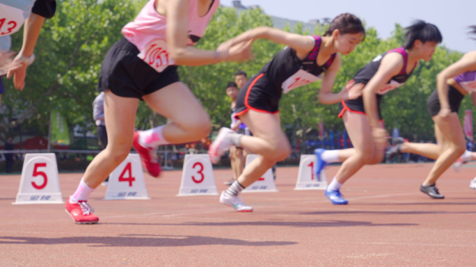 体育运动-各种运动项目-跑道奔跑比赛