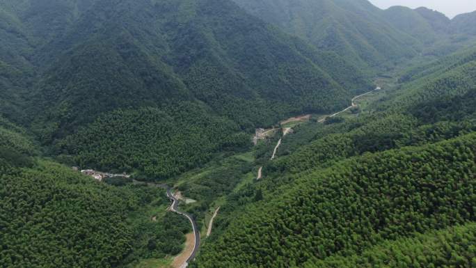 航拍浙江山区，杭州桐庐山区