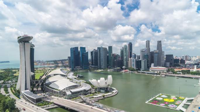 新加坡海湾附近的现代建筑。