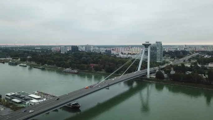 多瑙河大桥横移