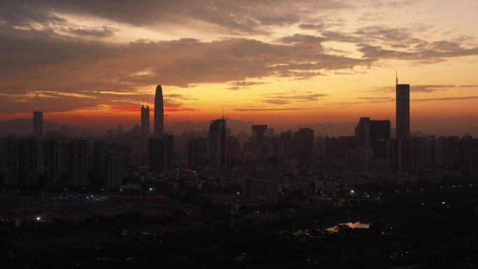 原创航拍：晨光沐浴深圳中心区