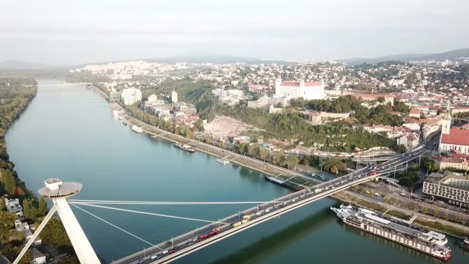 多瑙河大桥斜前推