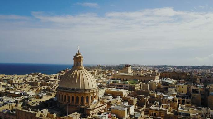 马耳他首都瓦莱塔，地中海旅游目的地。
