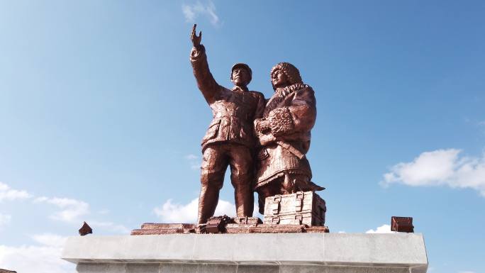 王震将军和藏族人民塑像