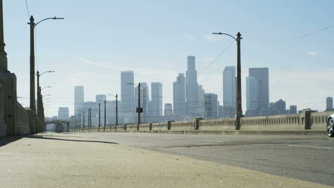 洛杉矶市中心的一座桥