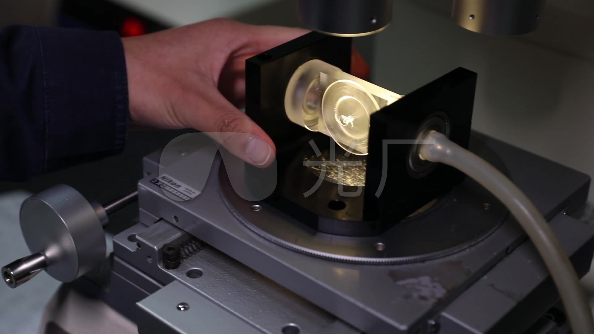 尼康精密光学投影仪设备检查镜片