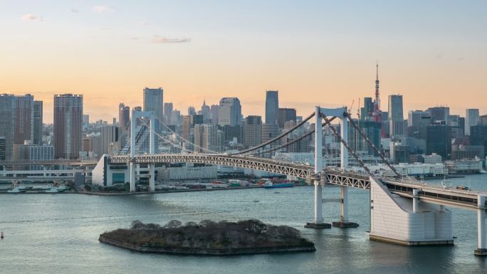 空中拍摄的东京彩虹桥