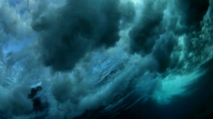 水下海浪水下摄影视角海水海浪浪花海水大海