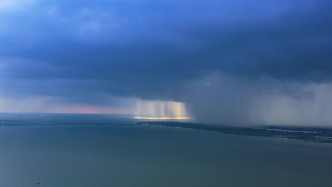 暴雨极端天气航拍视频