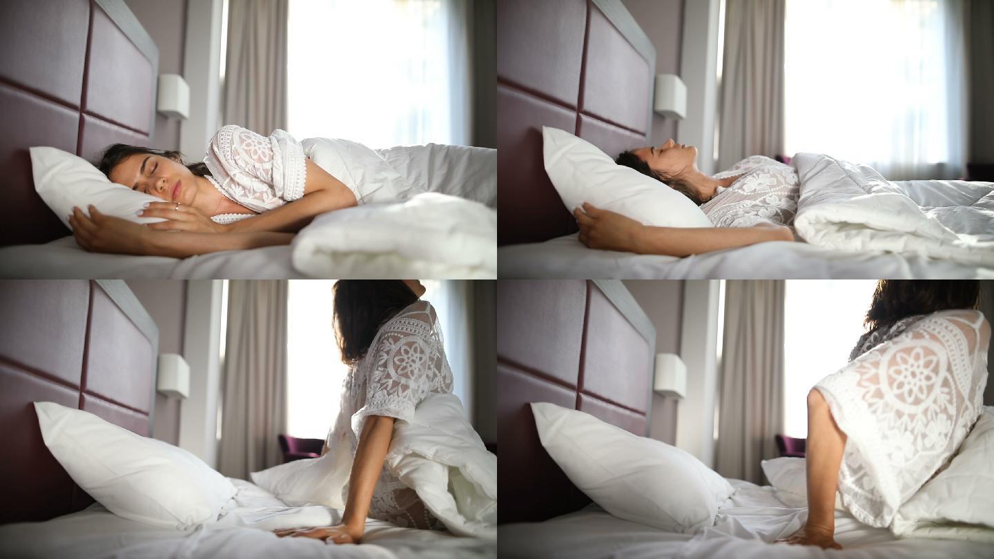 喜极而泣的混血女子在床上伸懒腰醒来照片摄影图片_ID:352089235-Veer图库