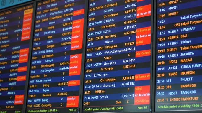 航班取消和延误国外外国播音空客大屏显示数