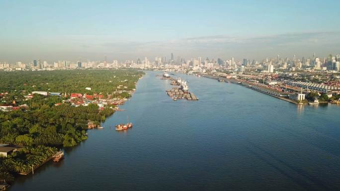 曼谷市中心湄南河鸟瞰图