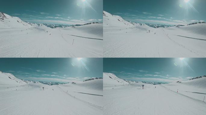 在雪坡上滑雪航拍雪山滑雪道滑雪场极限运动