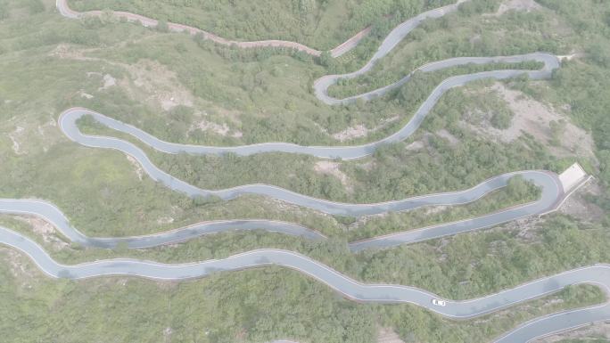 航拍一线天彩虹道路