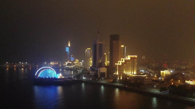 航拍青岛栈桥小青岛市南区夜景