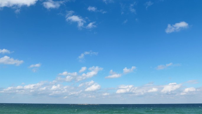 海天景观蓝天白云大海海水风光纯净大自然