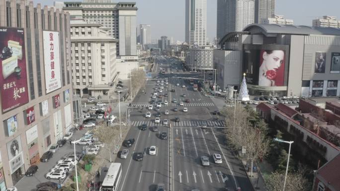 航拍天津城市街道车流鸽子