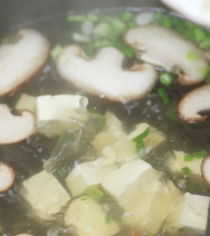 海鲜豆腐汤制作过程