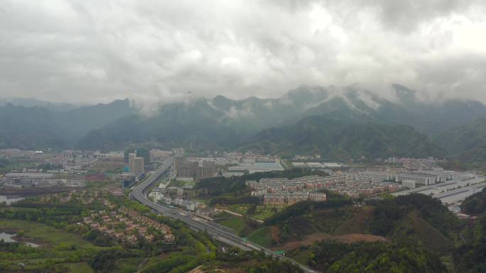 航拍淳安千岛湖绿水青山