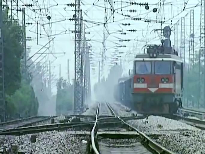 80年代的电力火车视频