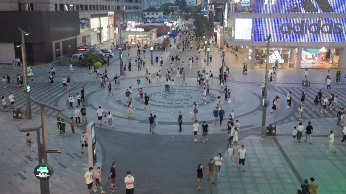 杭州银泰广场人流