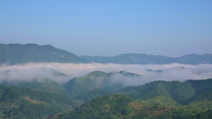 高山云层退去延时