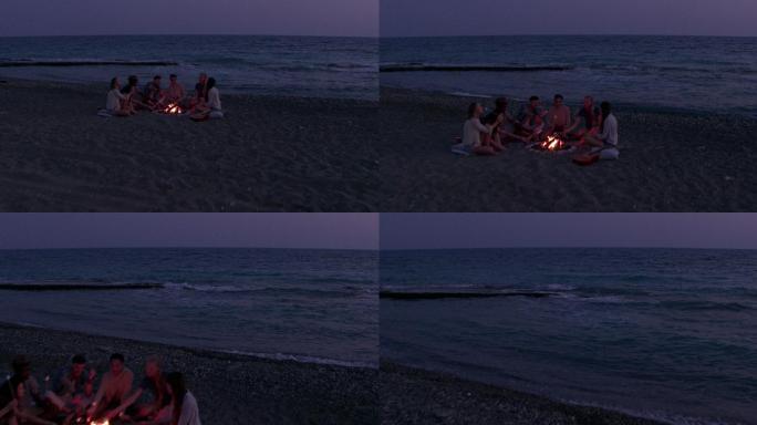 在海滩上的篝火晚会