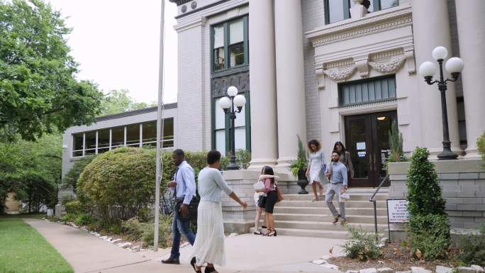 繁忙的大学校园