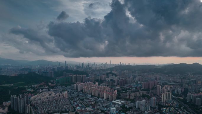 暴雨将至的深圳