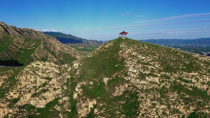 跨越山峰拼搏进取的航拍意向镜头