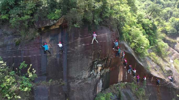 航拍  飞天山大王寨户外探险“雄鹰营地”