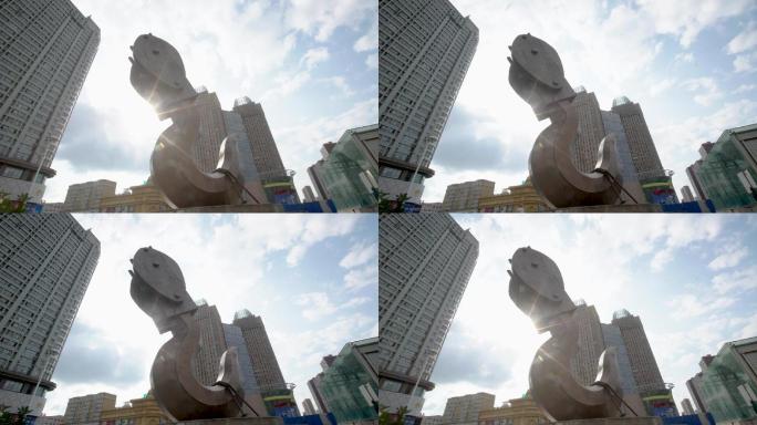 沈阳铁西广场力量雕塑延时摄影