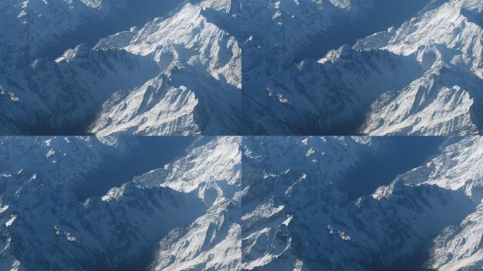 冬季雪峰山脉鸟瞰图