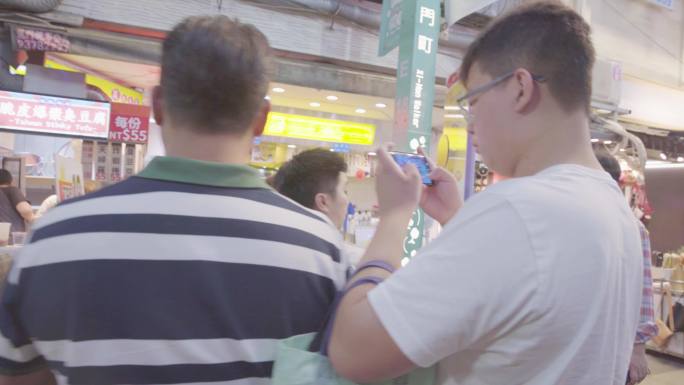 台湾小吃街人流节假日小吃商圈臭豆腐