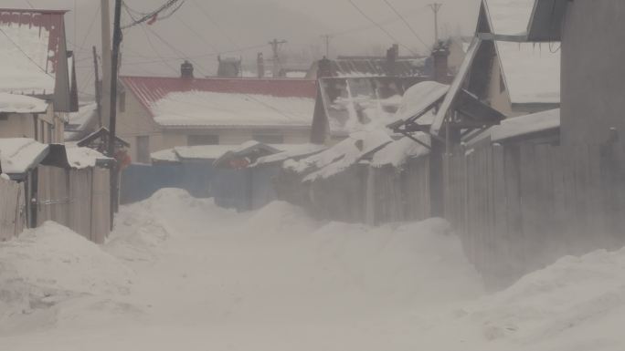 冬季农村大风雪天