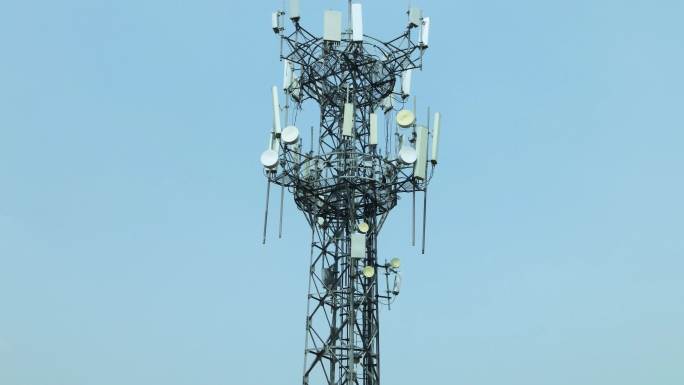 5G通讯信号塔基站设施航拍