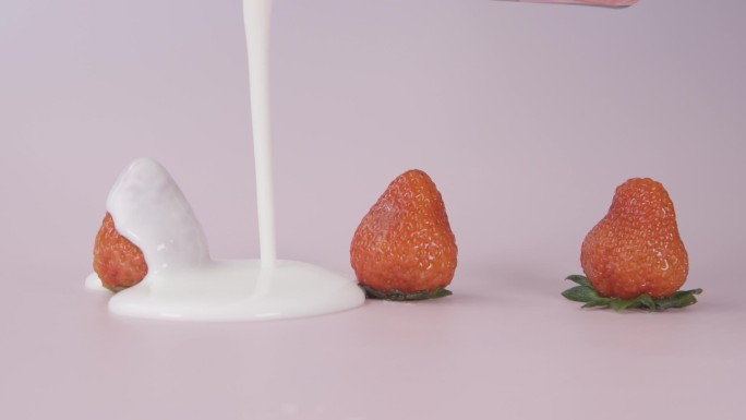 甜蜜 浪漫 草莓 奶昔 牛奶