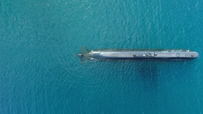海上潜艇的4K空中无人机镜头