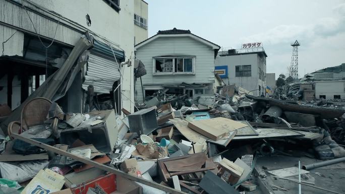 海啸过后被毁的房屋。