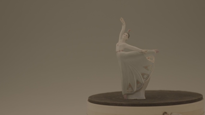 陶瓷瓷器人物舞蹈展示