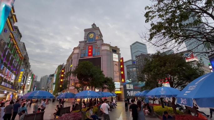 成都旅游热门打卡地春熙路商圈夜景