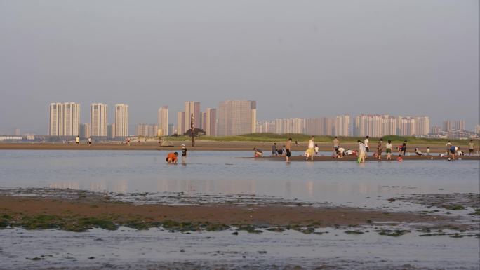 海边河汊赶海远景海景房间隔摄影