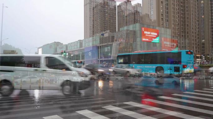 城市雨天交叉路口延时