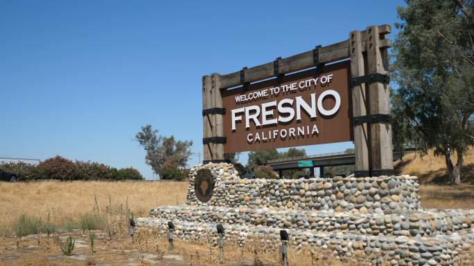 弗雷斯诺市加州入口标志