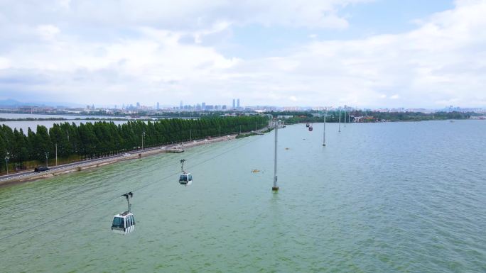 4K航拍云南滇池海埂公园缆车风景