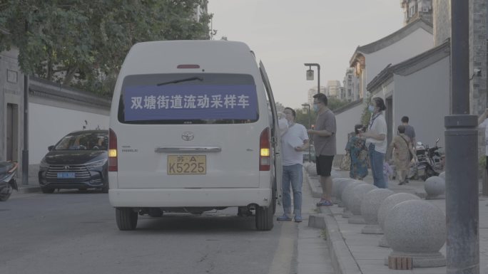 4k 城市流动核酸采样车